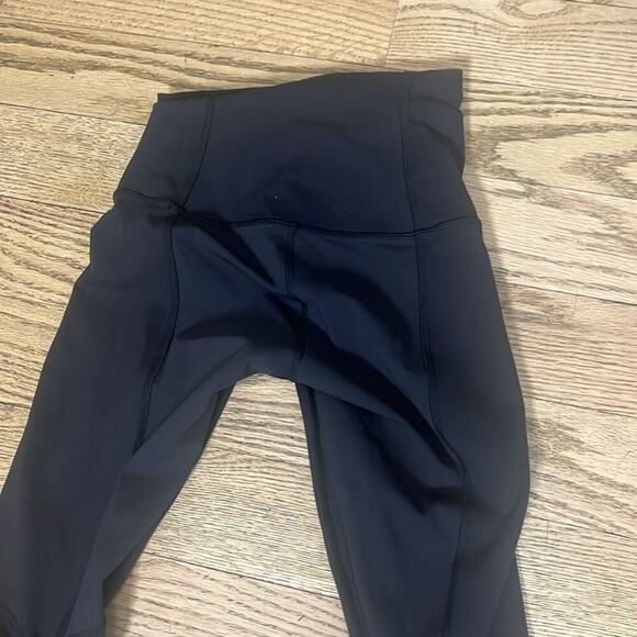 LULULEMON ATHLETICA STIRRUP RUCHED SIDE BLACK LEGGINGS SIZE‎ 2 - Picture 7 of 10